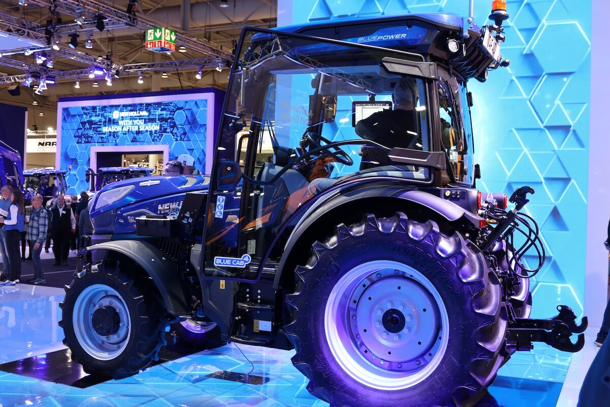 Il nuovo T4.120F Auto Command riprende le dimensioni compatte dei modelli precedenti con uno stile ispirato alle gamme superiori